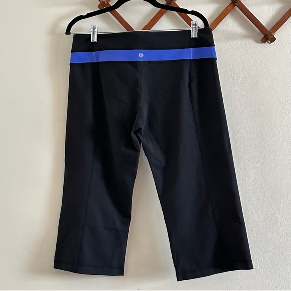 Lululemon Cropped Black and Blue Pants Size 12 - Picture 4 of 4